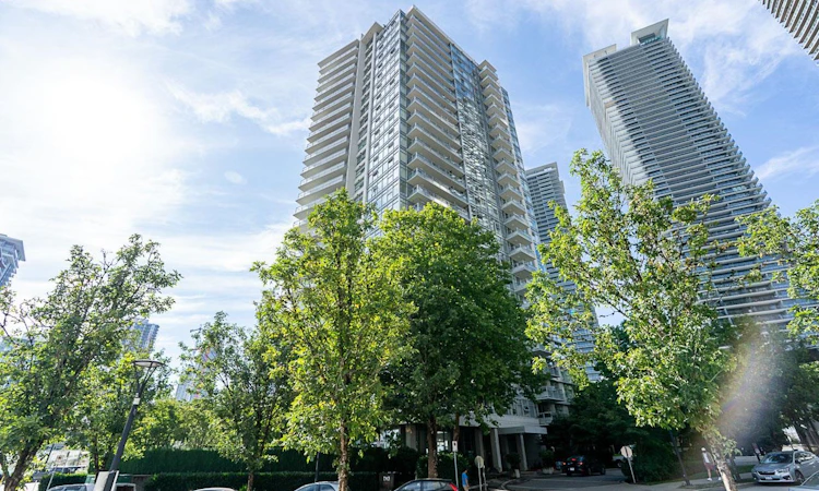 2708-2289 Yukon Crescent