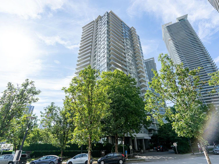 2708-2289 Yukon Crescent, Burnaby, BC, V5C 0B2 - 2