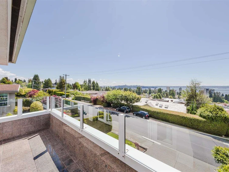 2273 Mathers Avenue, West Vancouver, BC, V7V 2H4 - 18