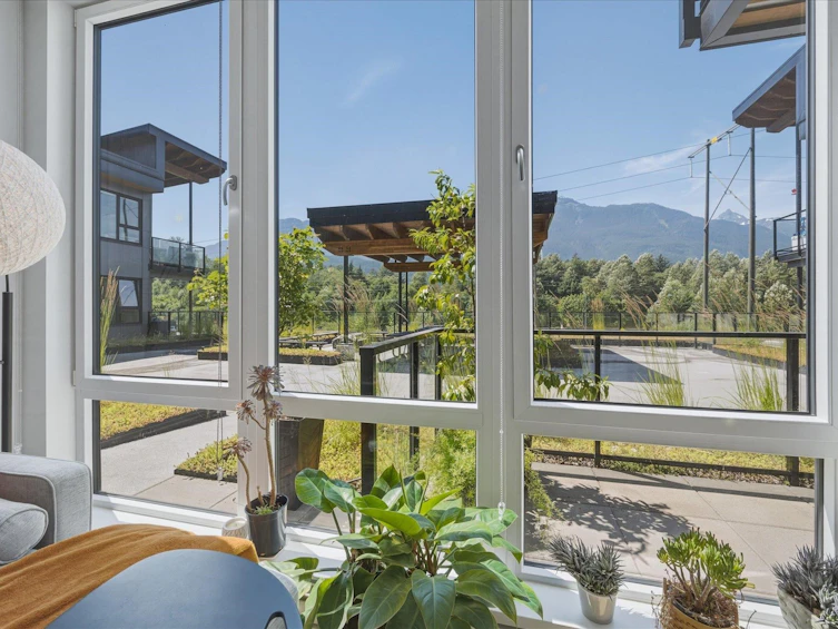 213-1870 Dowad Drive, Squamish, BC, V8B 1C4 - 4