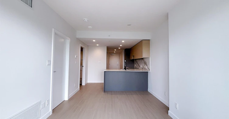 51X-13745 George Junction, Surrey, BC, V3T 0V8 - 3
