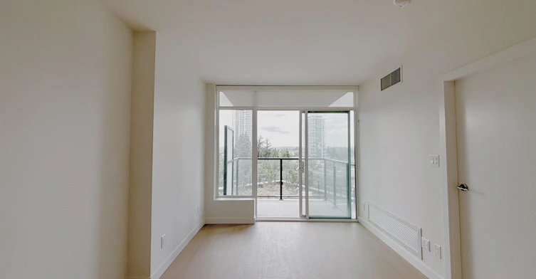 51X-13745 George Junction, Surrey, BC, V3T 0V8 - 2
