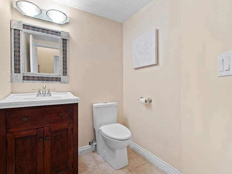 1-230 E Keith Road, North Vancouver, BC, V7L 1V5 - 25