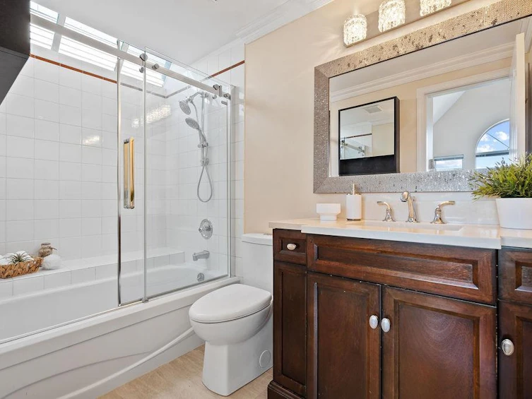 1-230 E Keith Road, North Vancouver, BC, V7L 1V5 - 14