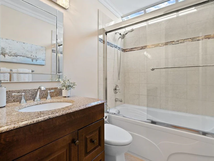 1-230 E Keith Road, North Vancouver, BC, V7L 1V5 - 18