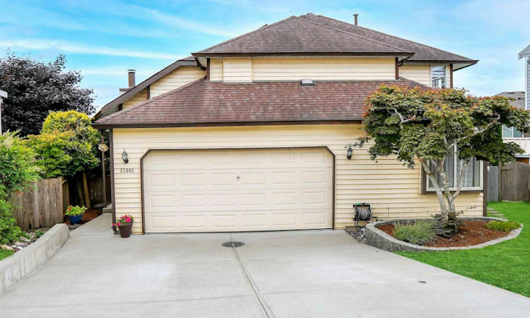 23005 Olund Crescent