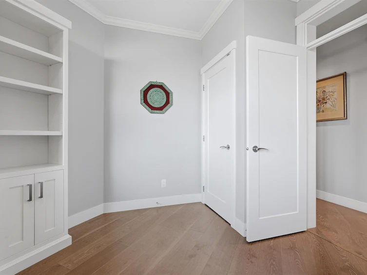 PH512-14855 Thrift Avenue, Surrey, BC, V4B 2J6 - 23
