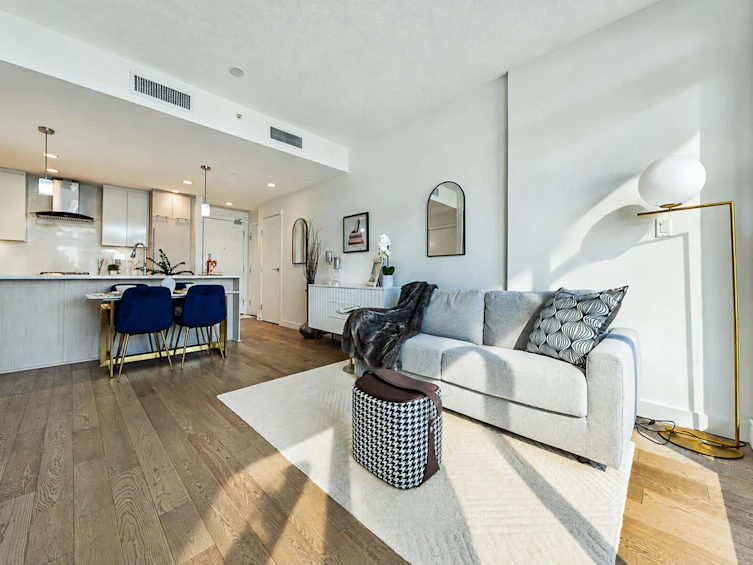 304-4963 Cambie Street, Vancouver, BC, V5Z 0H5 - 2