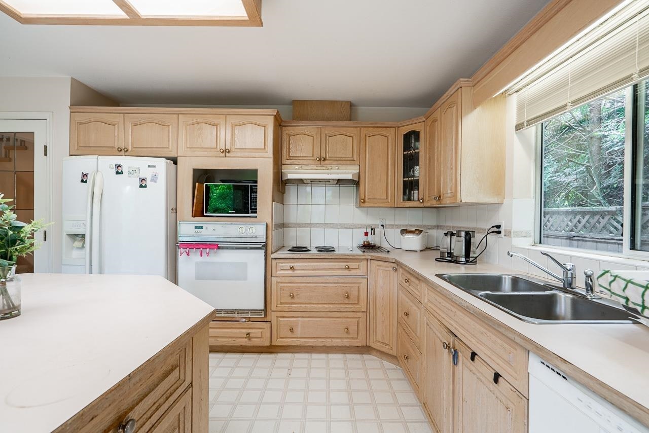 16355 108a Avenue, Surrey, BC, V4N 1N8 - 9
