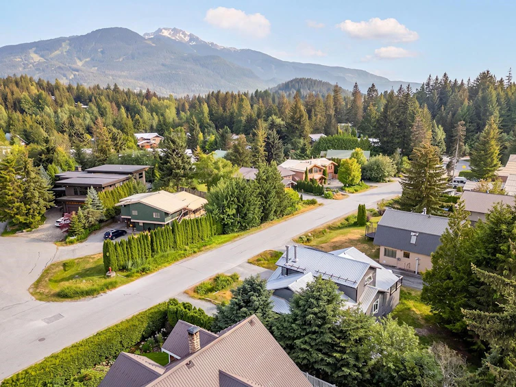 6447 Balsam Way, Whistler, BC, V8E 0C5 - 13