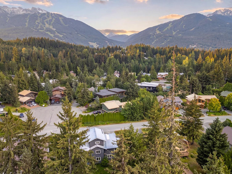 6447 Balsam Way, Whistler, BC, V8E 0C5 - 12