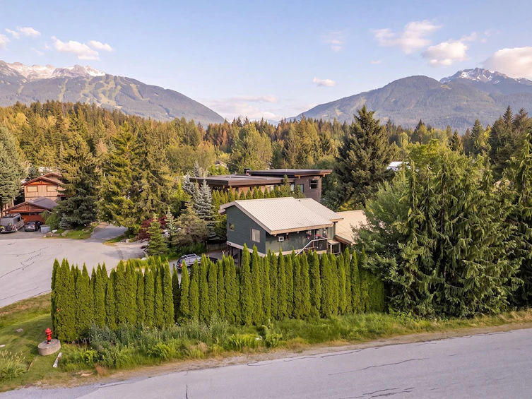 6447 Balsam Way, Whistler, BC, V8E 0C5 - 11