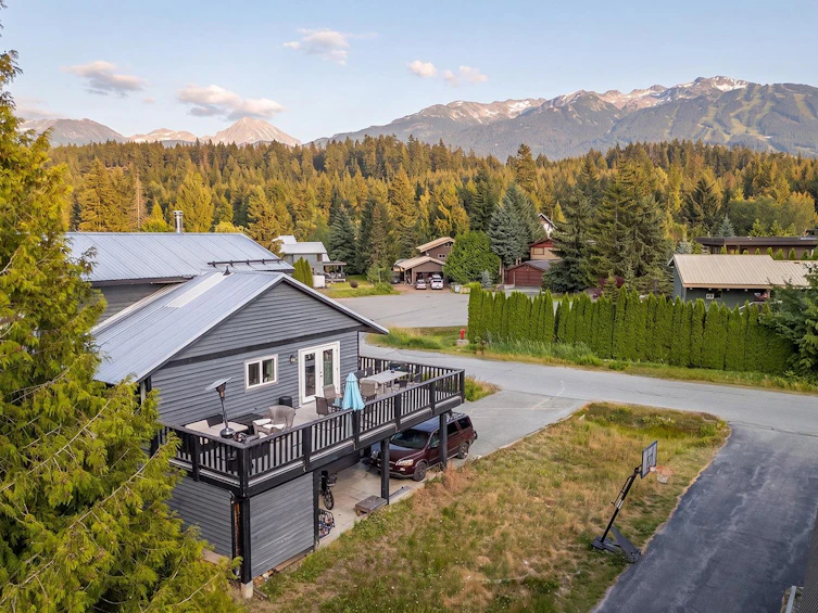 6447 Balsam Way, Whistler, BC, V8E 0C5 - 9
