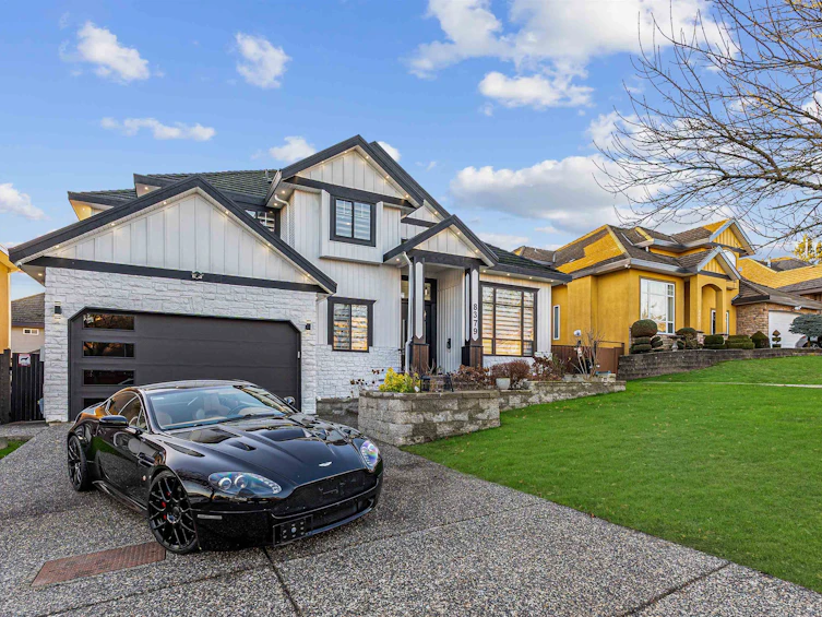 8379 152a Street, Surrey, BC, V3S 8M8