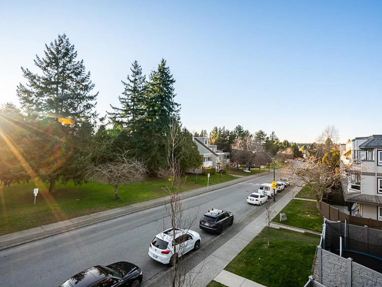 313-1830 E Southmere Crescent, Surrey, BC, V4A 9C2 - 34