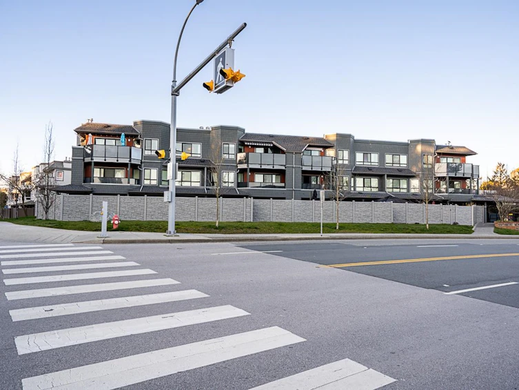 313-1830 E Southmere Crescent, Surrey, BC, V4A 9C2 - 36