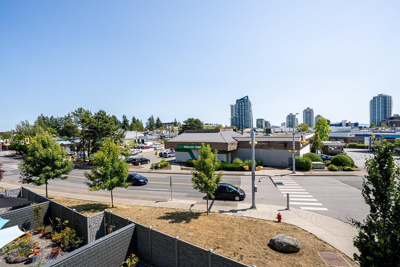 313-1830 E Southmere Crescent, Surrey, BC, V4A 9C2 - 12