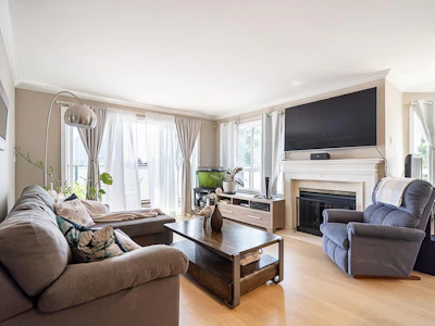 313-1830 E Southmere Crescent - 4