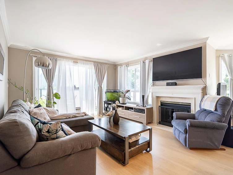 313-1830 E Southmere Crescent, Surrey, BC, V4A 9C2