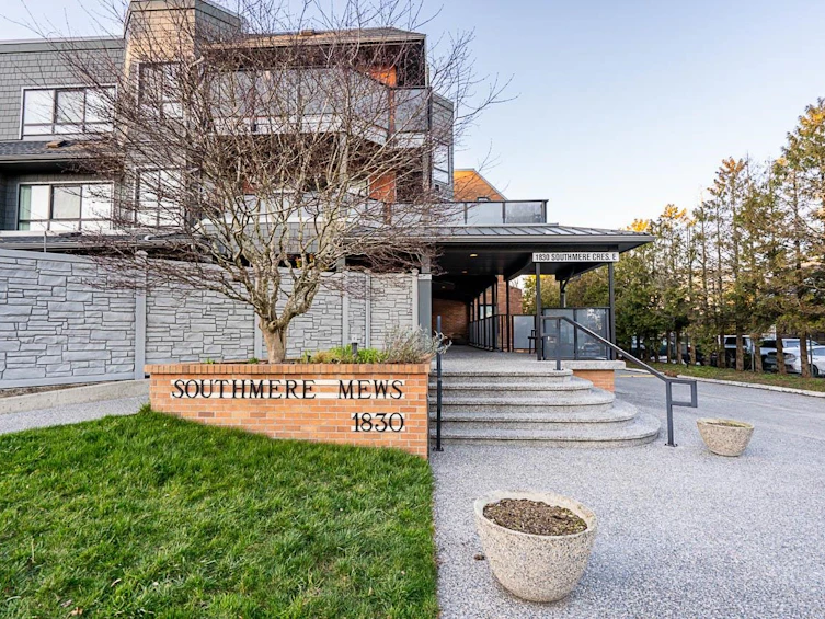 313-1830 E Southmere Crescent, Surrey, BC, V4A 9C2 - 33
