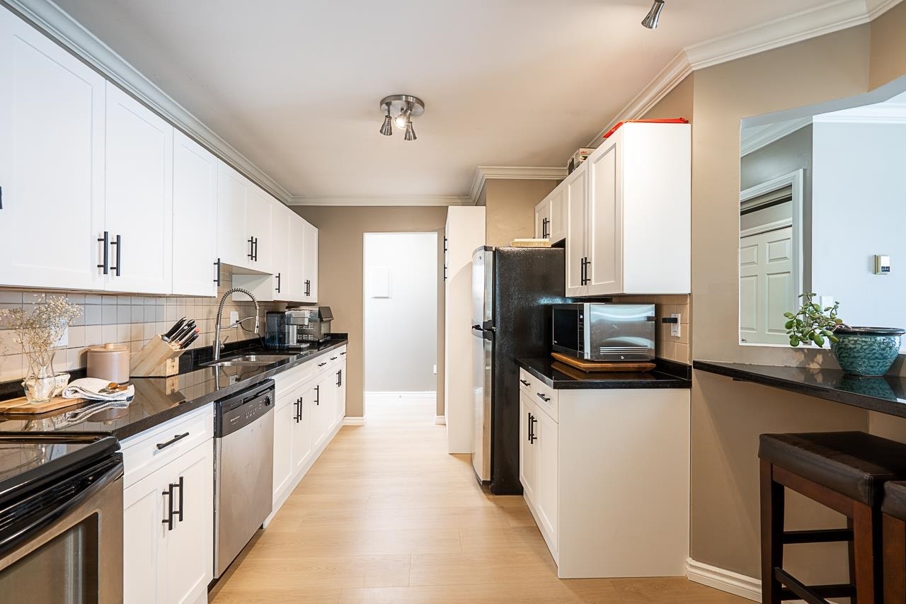 313-1830 E Southmere Crescent, Surrey, BC, V4A 9C2 - 6
