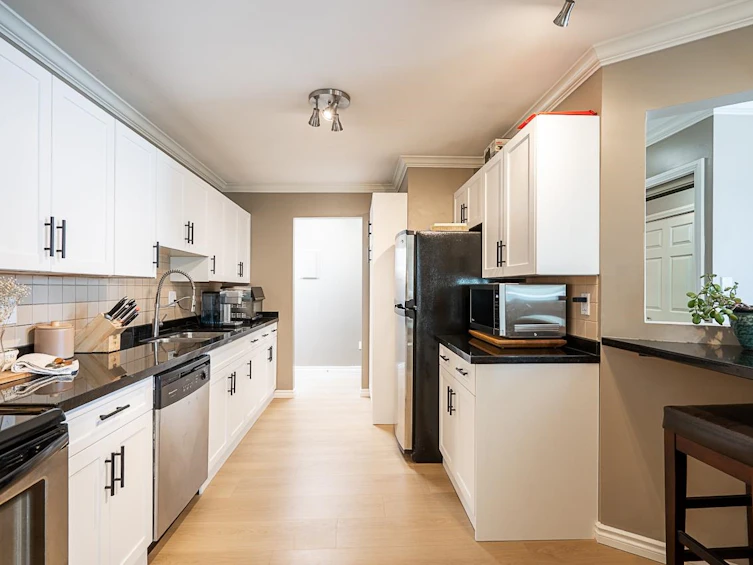 313-1830 E Southmere Crescent, Surrey, BC, V4A 9C2 - 6