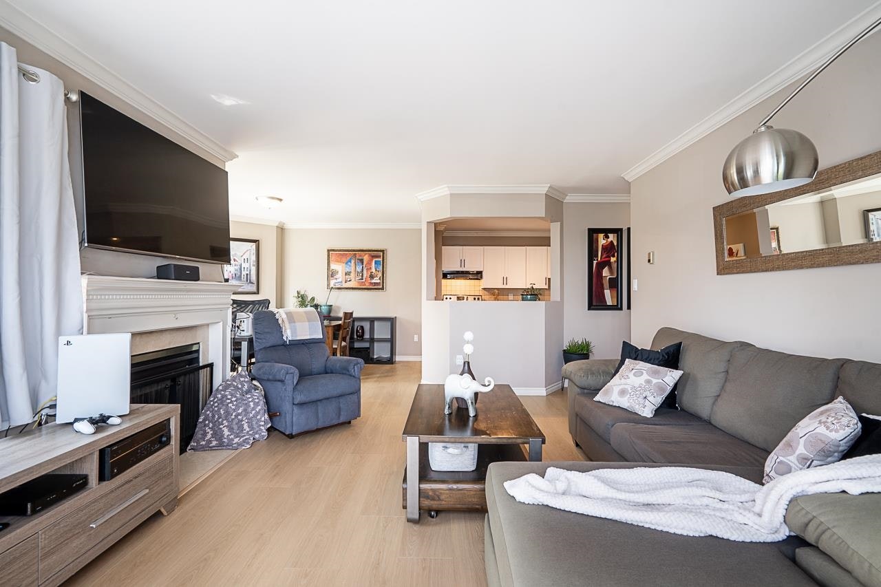 313-1830 E Southmere Crescent, Surrey, BC, V4A 9C2 - 4