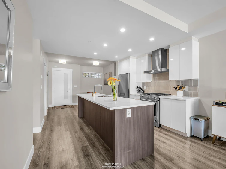 401-1496 Charlotte Road, North Vancouver, BC, V7J 0C9 - 7