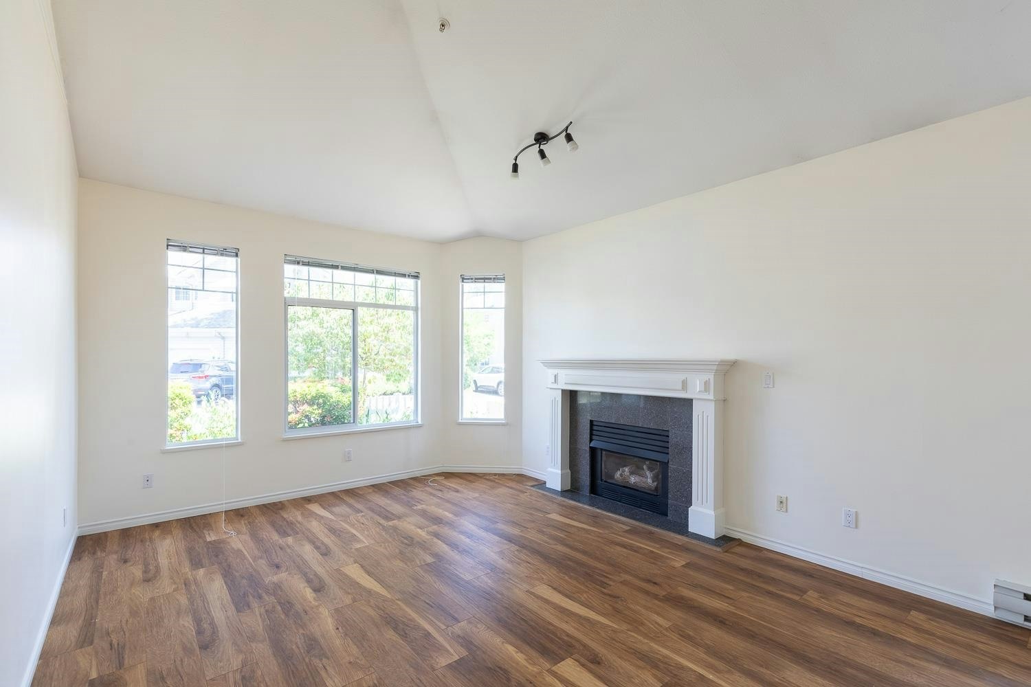 49-5708 208 Street - 2