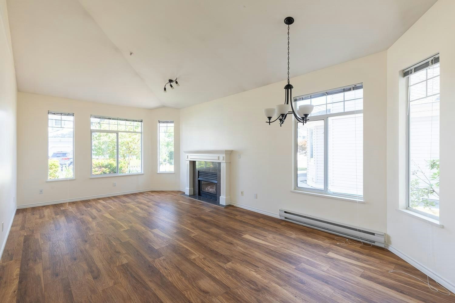 49-5708 208 Street - 3