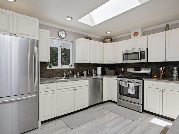 1137 Sunnyside Road, Gibsons, BC, V0N 1V3 - 9