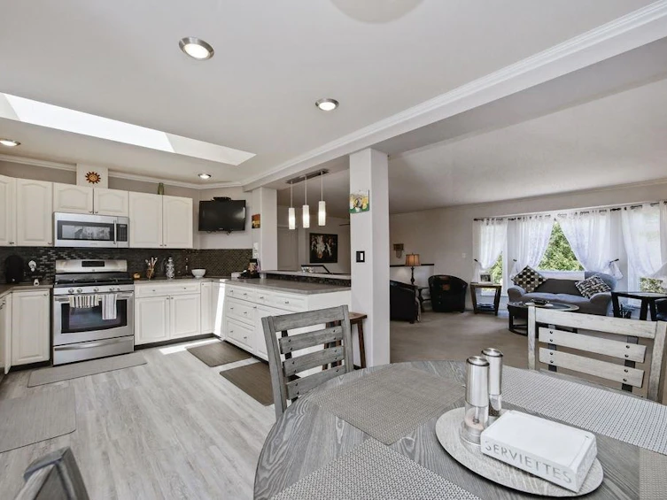 1137 Sunnyside Road, Gibsons, BC, V0N 1V3 - 10