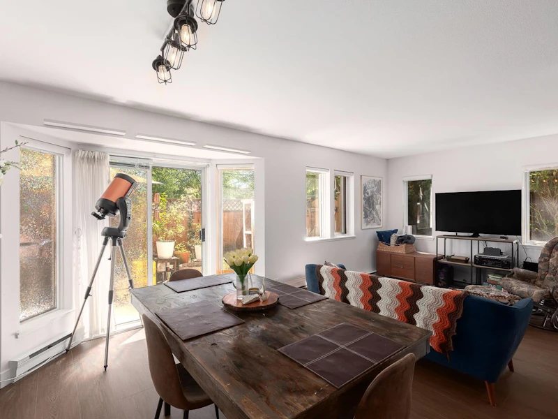 1 - 1215 Brunette Avenue, Coquitlam BC V3K 6W2