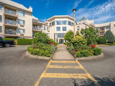 106-2626 Countess Street - 2