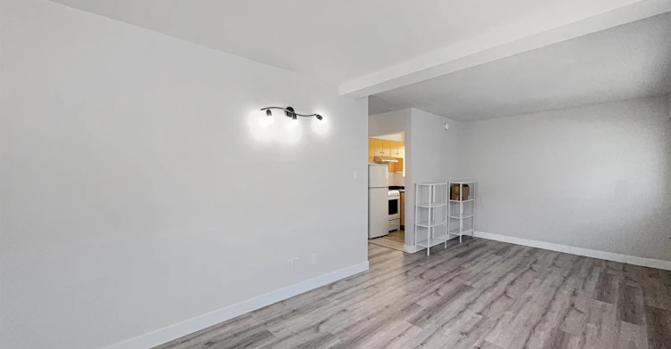 8635 Fremlin Street, Vancouver, BC, V6P 3X4 - 3