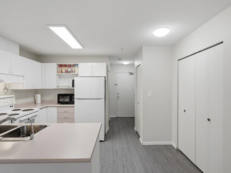 304-12130 80 Avenue, Surrey, BC, V3W 0V2 - 5