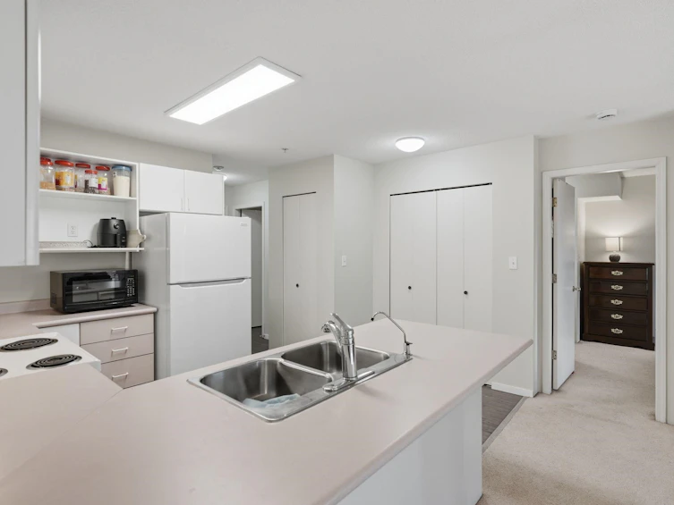 304-12130 80 Avenue, Surrey, BC, V3W 0V2 - 6