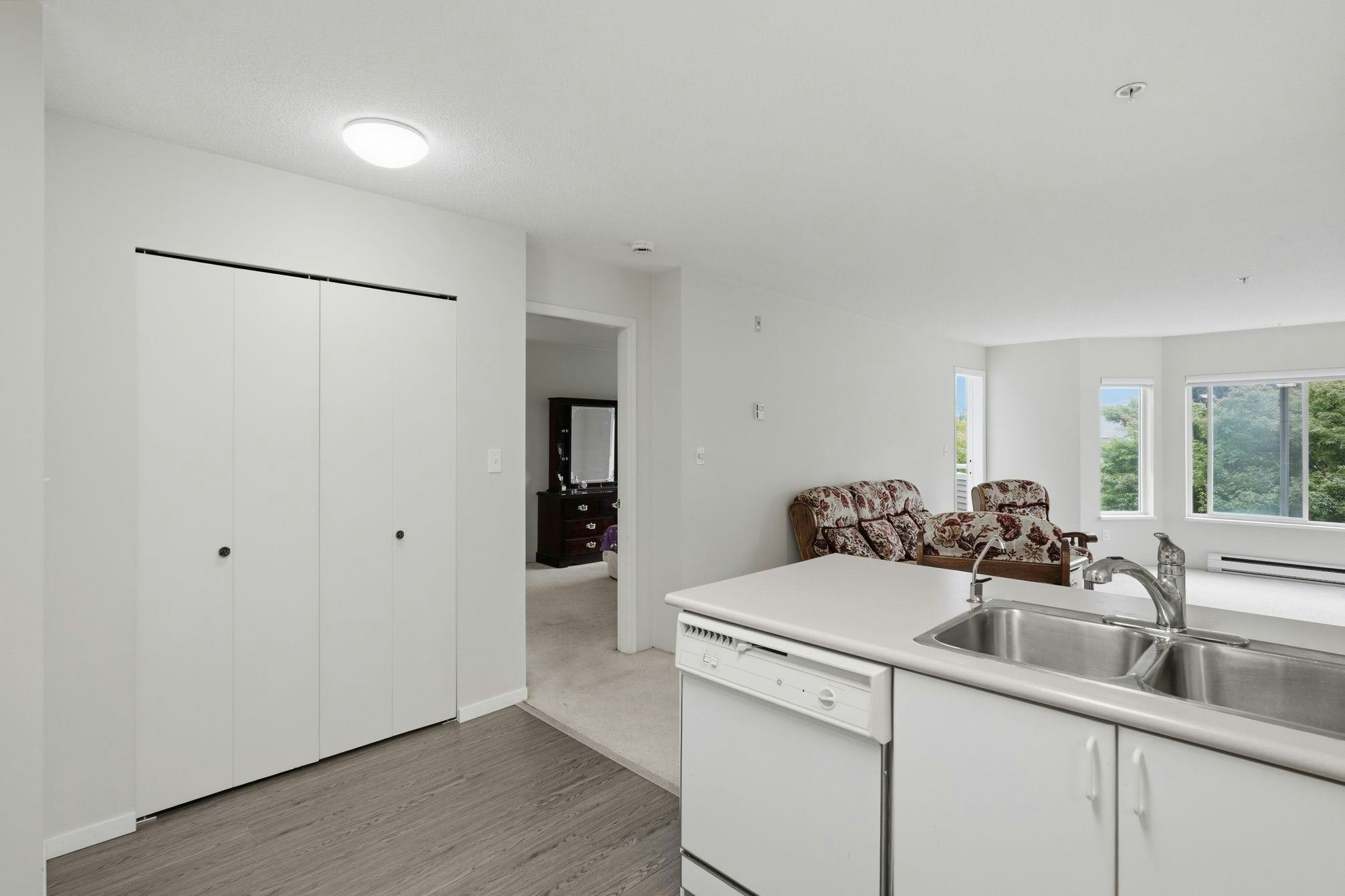 304-12130 80 Avenue, Surrey, BC, V3W 0V2 - 11