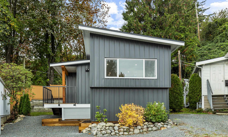 10-34519 Lougheed Highway