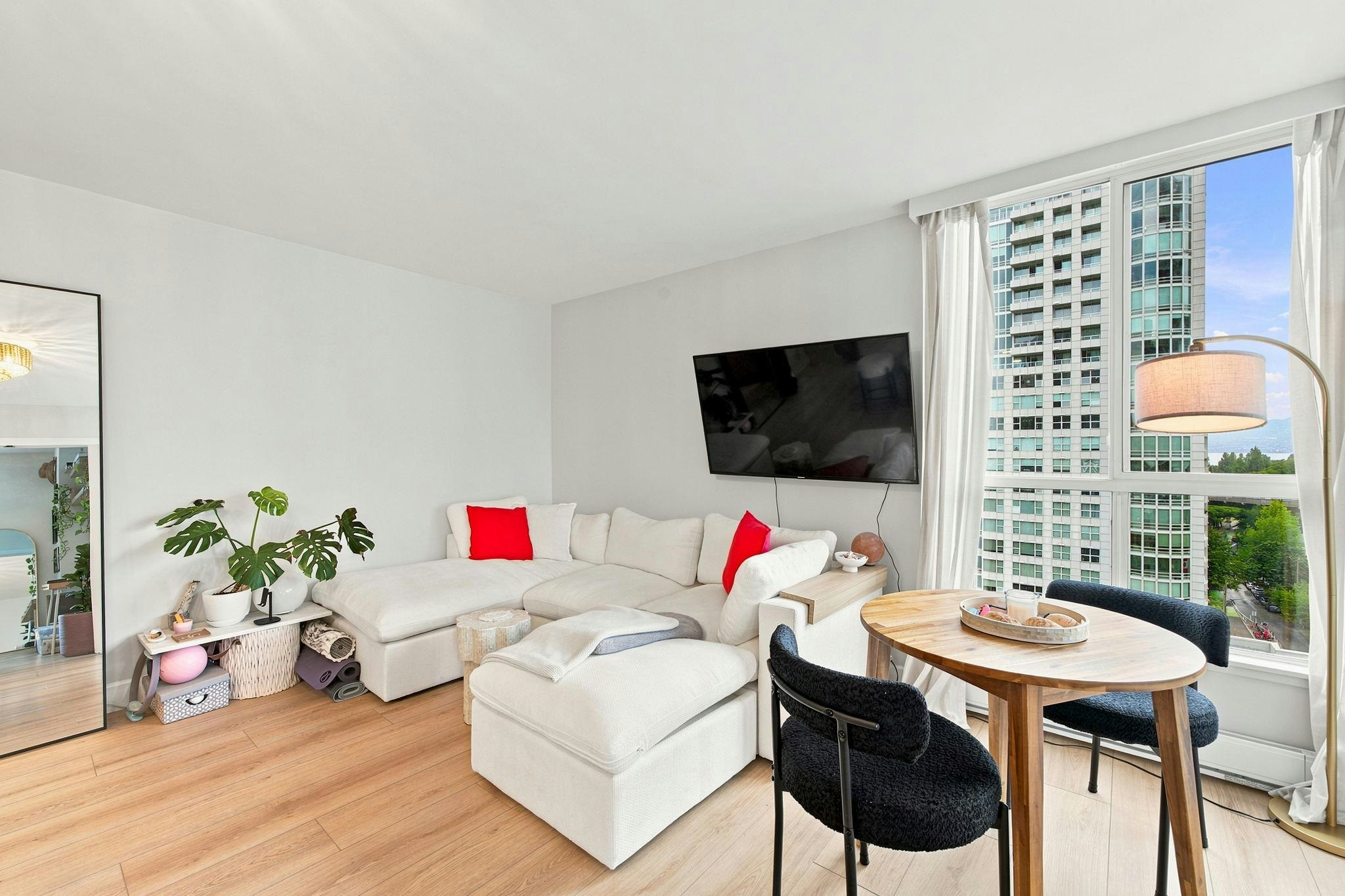 1502-1500 Howe Street, Vancouver, BC, V6Z 2N1 - 3