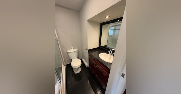 4585 Commercial Street, Vancouver, BC, V5N 4G8 - 8