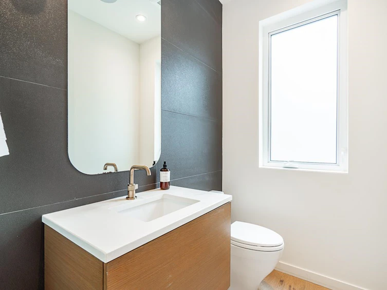 785 W 20th Avenue, Vancouver, BC, V5Z 1Y2 - 11