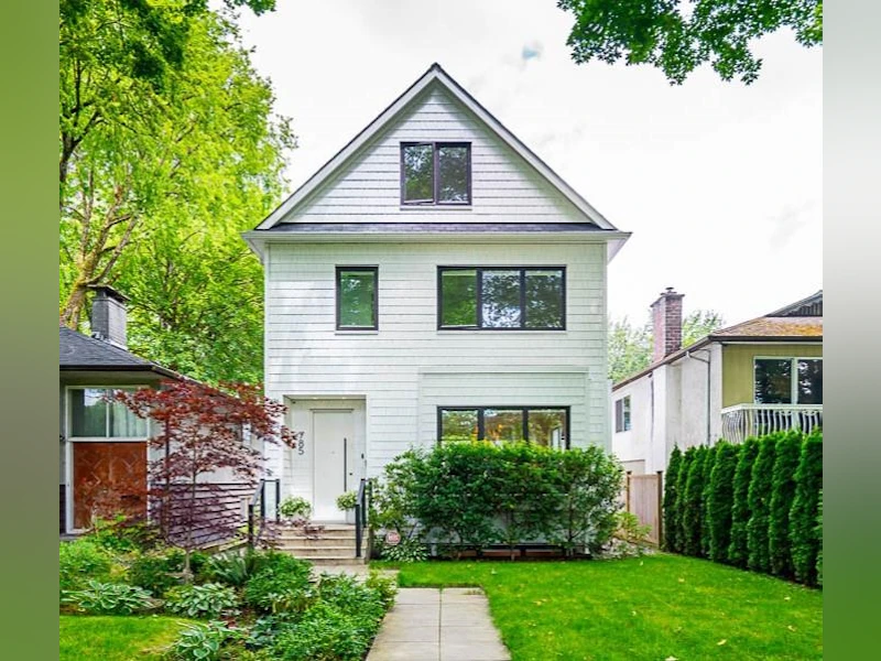 785 W 20th Avenue, Vancouver BC V5Z 1Y2