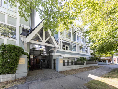 W102-3189 Camosun Street - 2