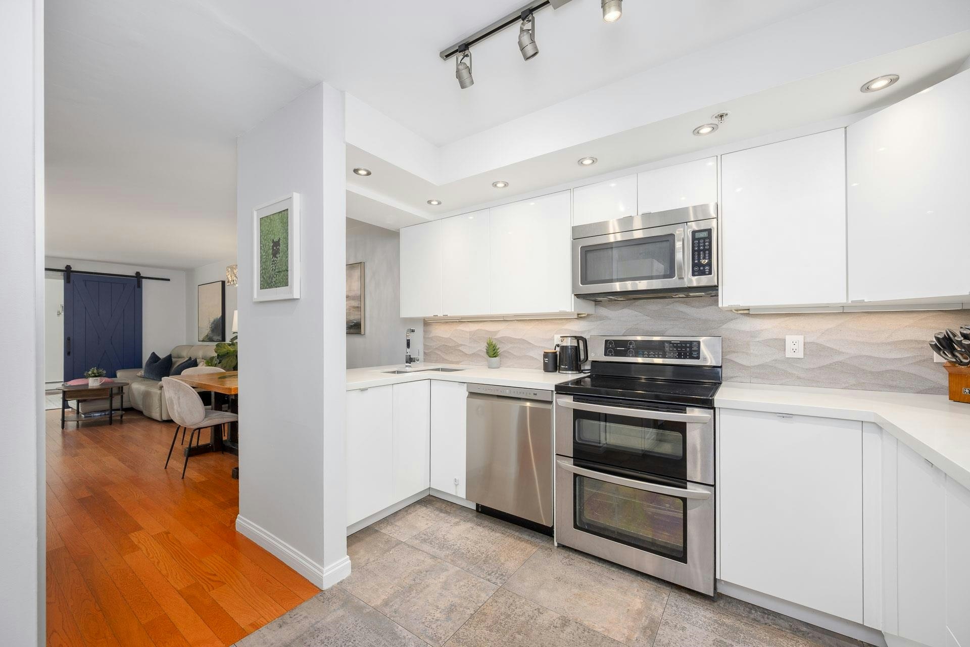 104-1500 Pendrell Street, Vancouver, BC, V6G 3A5 - 9