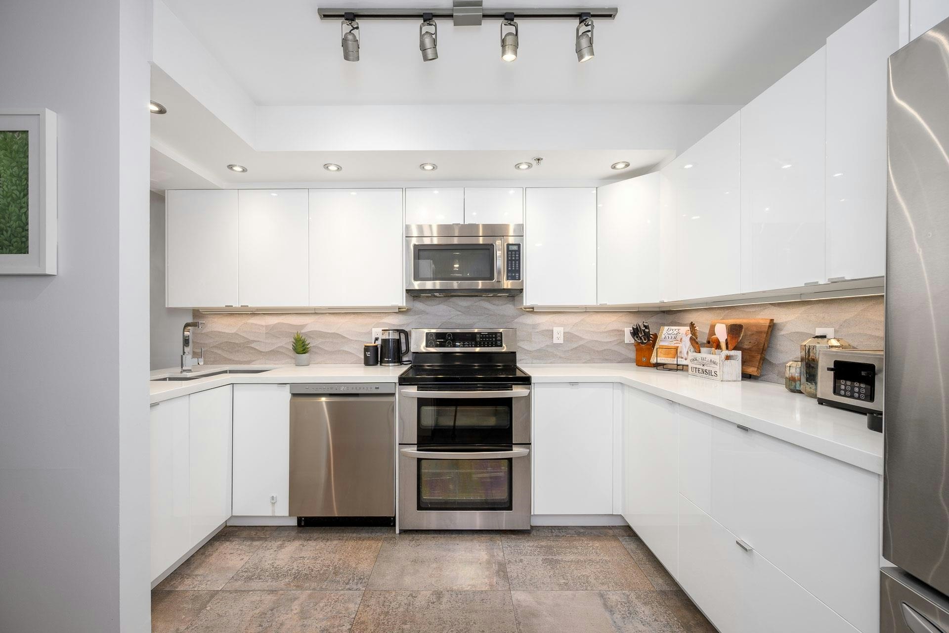 104-1500 Pendrell Street, Vancouver, BC, V6G 3A5 - 10