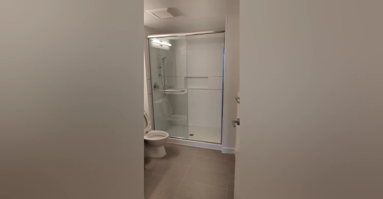8940 University Crescent, Burnaby, BC, V5A 0E7 - 9