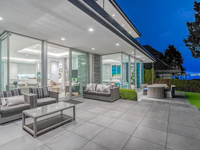 2878 Bellevue Avenue - 3