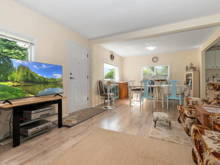 9570 Victor Street, Chilliwack, BC, V2P 5B4 - 6