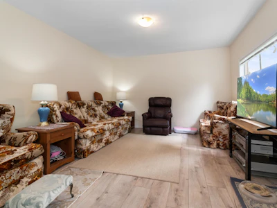 9570 Victor Street - 4